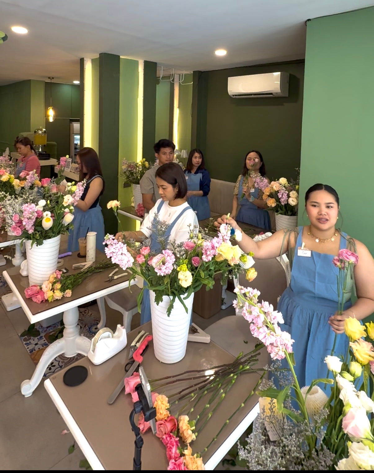 FLOWER ARRANGEMENT WORKSHOP
