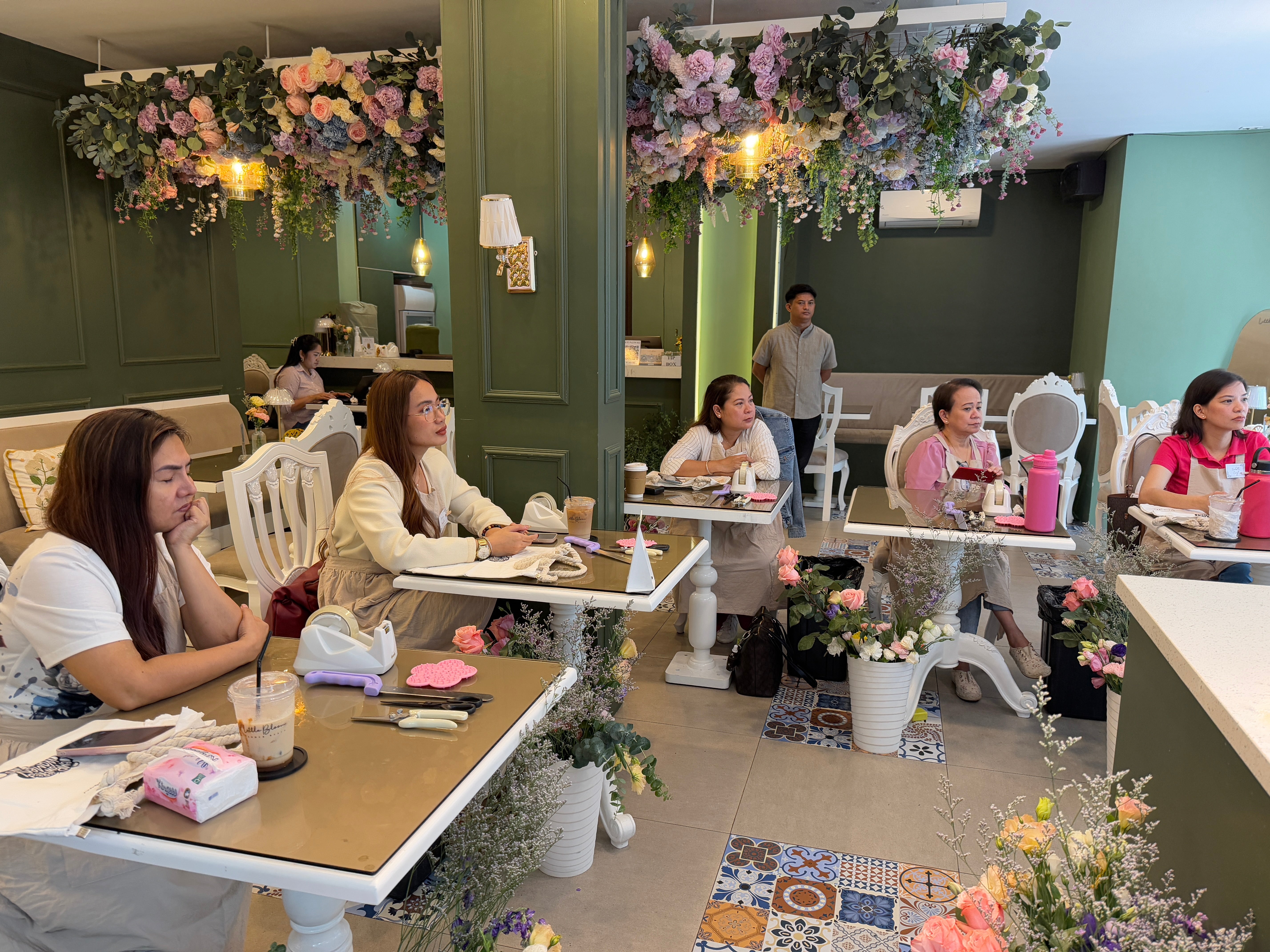FLOWER ARRANGEMENT WORKSHOP