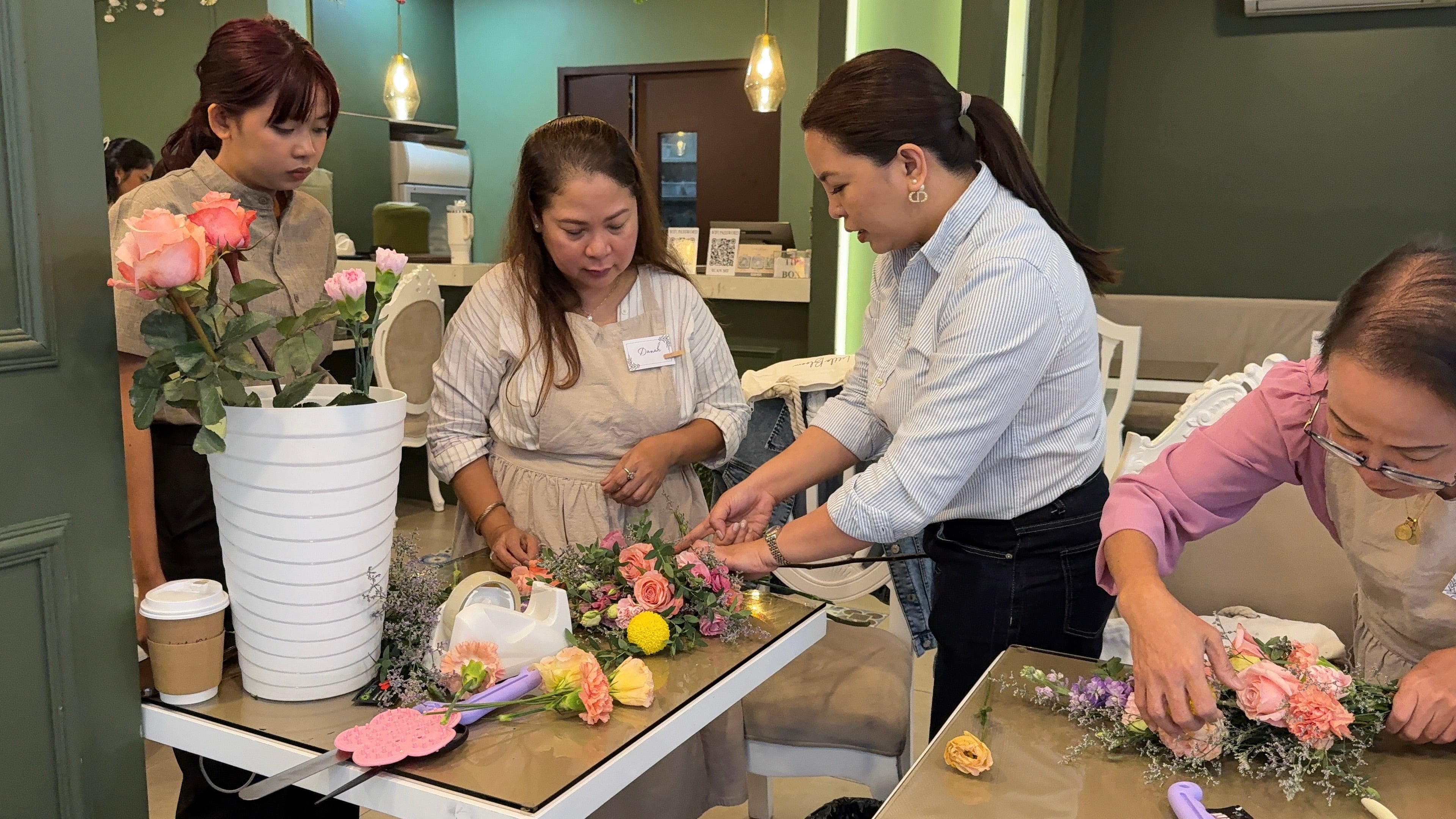 FLOWER ARRANGEMENT WORKSHOP