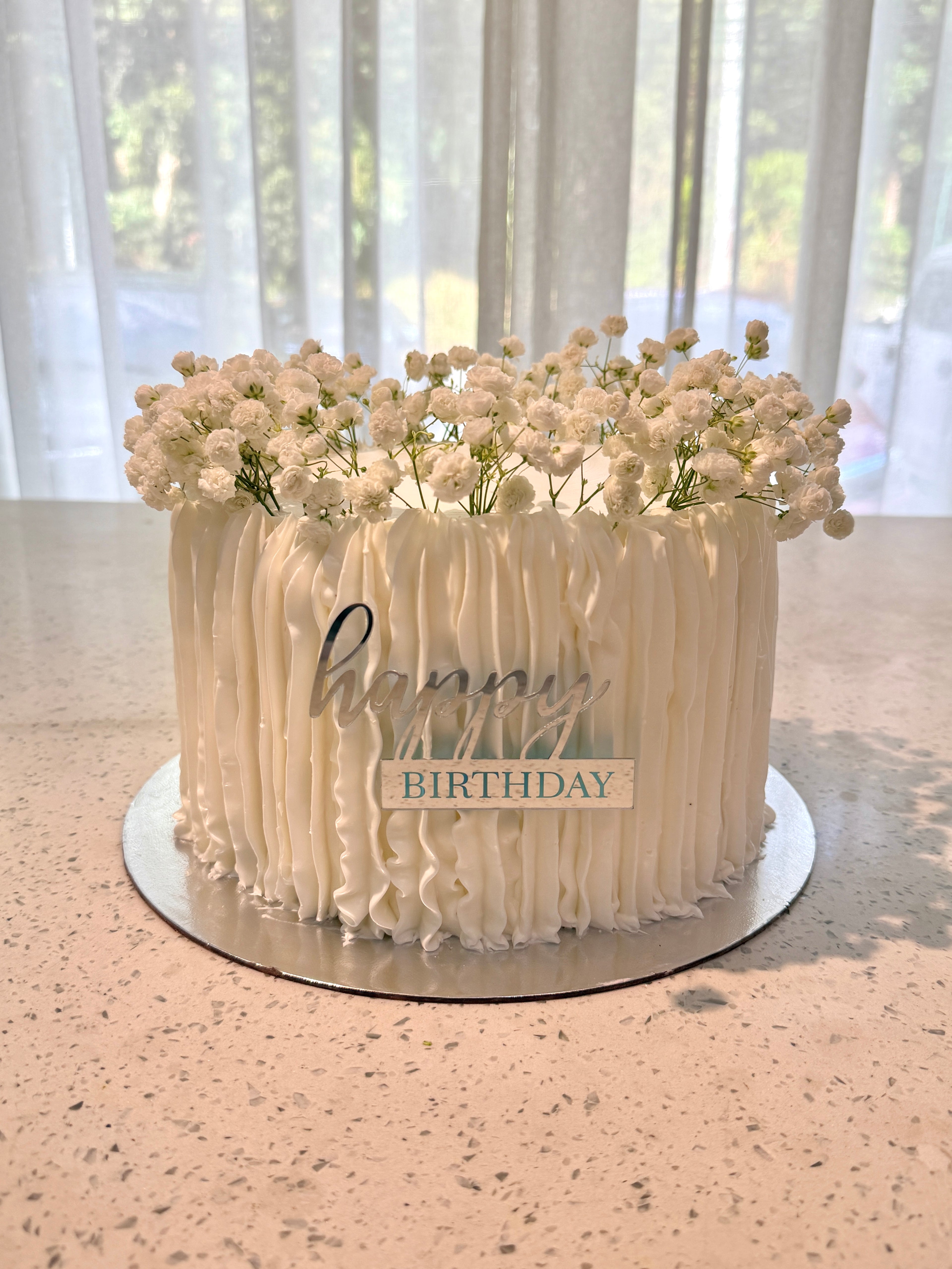 Floral Cake in white