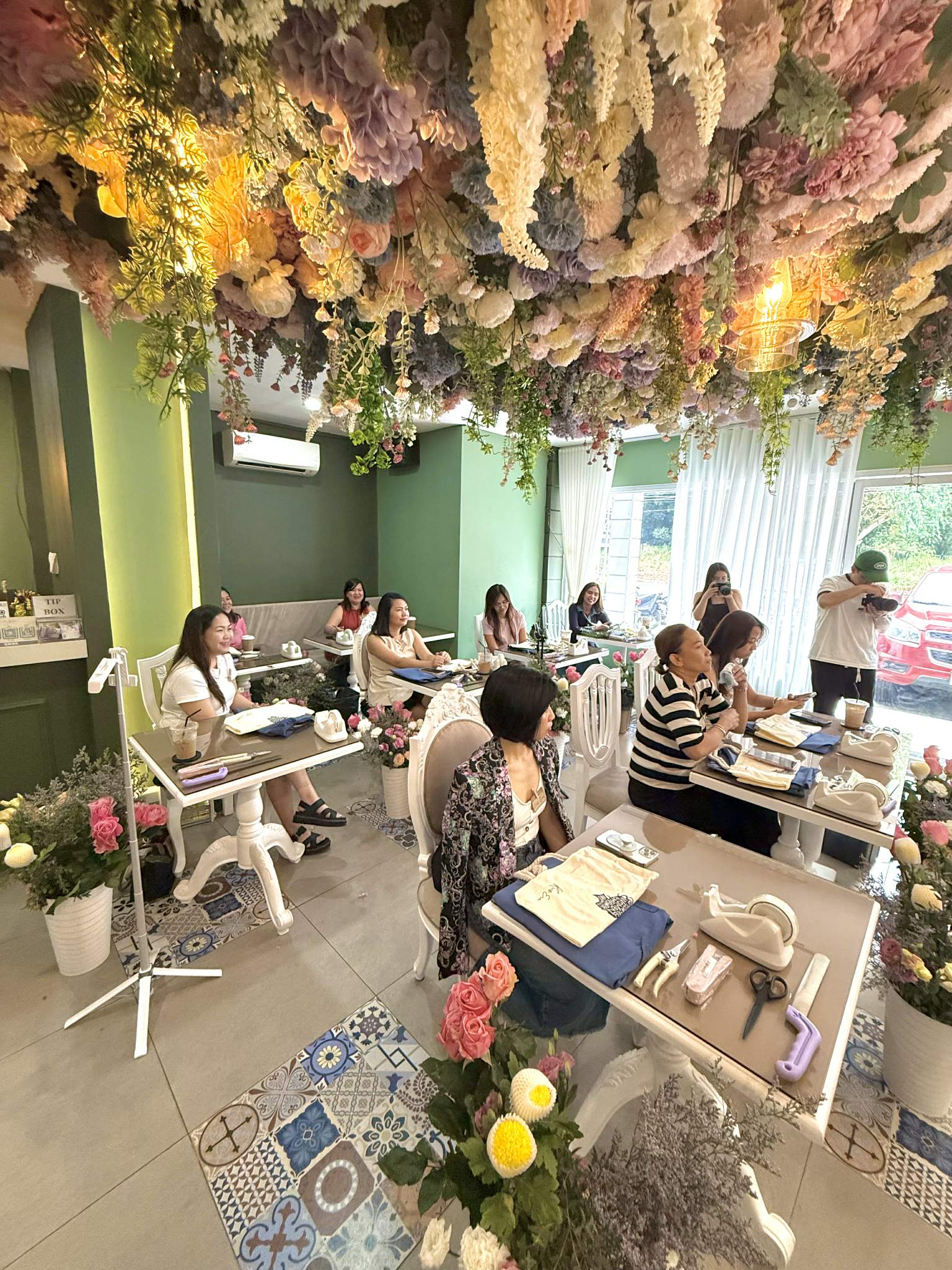 FLOWER ARRANGEMENT WORKSHOP